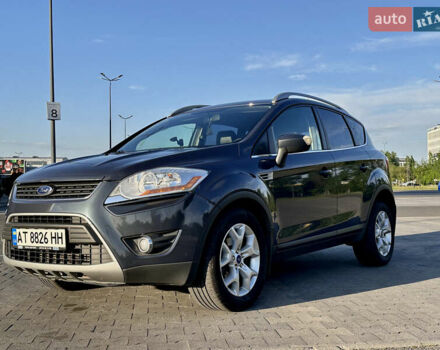 Серый Форд Куга, объемом двигателя 2 л и пробегом 230 тыс. км за 10500 $, фото 1 на Automoto.ua