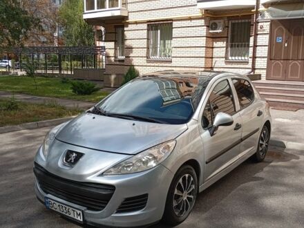 Серый Форд Куга, объемом двигателя 2 л и пробегом 245 тыс. км за 10550 $, фото 1 на Automoto.ua