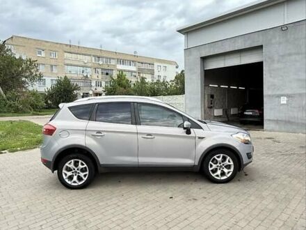 Серый Форд Куга, объемом двигателя 2 л и пробегом 280 тыс. км за 10000 $, фото 1 на Automoto.ua