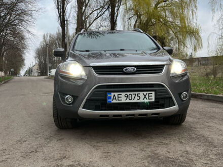 Серый Форд Куга, объемом двигателя 2 л и пробегом 232 тыс. км за 9500 $, фото 1 на Automoto.ua