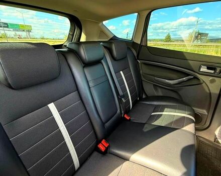 Серый Форд Куга, объемом двигателя 2 л и пробегом 278 тыс. км за 11500 $, фото 1 на Automoto.ua