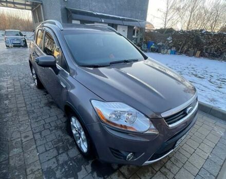 Серый Форд Куга, объемом двигателя 2 л и пробегом 174 тыс. км за 10800 $, фото 1 на Automoto.ua