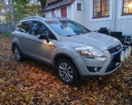 Сірий Форд Куга, об'ємом двигуна 2 л та пробігом 300 тис. км за 3300 $, фото 1 на Automoto.ua