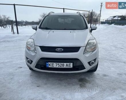 Серый Форд Куга, объемом двигателя 2 л и пробегом 200 тыс. км за 12000 $, фото 1 на Automoto.ua