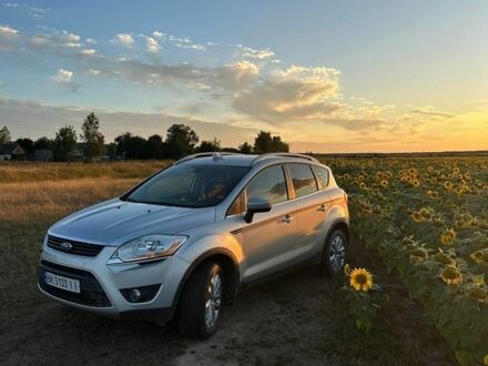 Сірий Форд Куга, об'ємом двигуна 2 л та пробігом 256 тис. км за 10700 $, фото 1 на Automoto.ua
