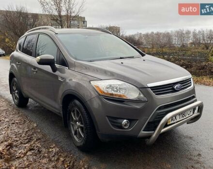 Сірий Форд Куга, об'ємом двигуна 2 л та пробігом 282 тис. км за 9500 $, фото 1 на Automoto.ua