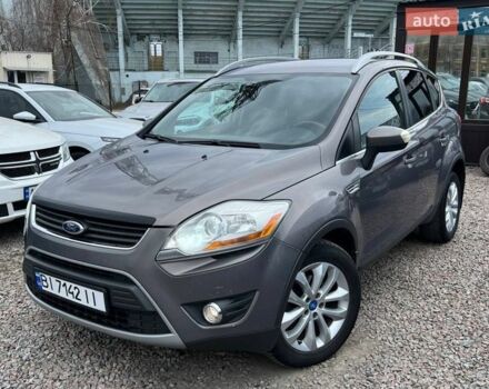 Серый Форд Куга, объемом двигателя 2 л и пробегом 240 тыс. км за 9599 $, фото 1 на Automoto.ua
