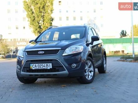 Серый Форд Куга, объемом двигателя 2 л и пробегом 204 тыс. км за 11200 $, фото 1 на Automoto.ua
