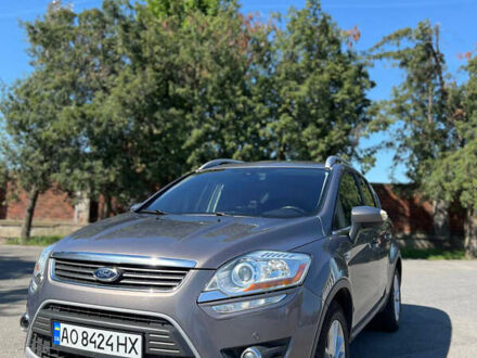 Форд Куга 2012 в Ужгороде на Automoto.ua Серый Форд Куга, объемом двигателя 2 л и пробегом 231 тыс. км за 12200 $, фото 1 на Automoto.ua
