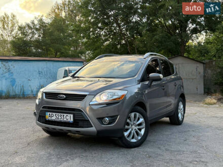 Сірий Форд Куга, об'ємом двигуна 2 л та пробігом 179 тис. км за 9800 $, фото 1 на Automoto.ua