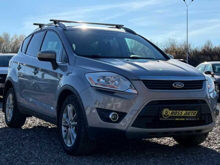 Серый Форд Куга, объемом двигателя 2 л и пробегом 100 тыс. км за 12650 $, фото 1 на Automoto.ua