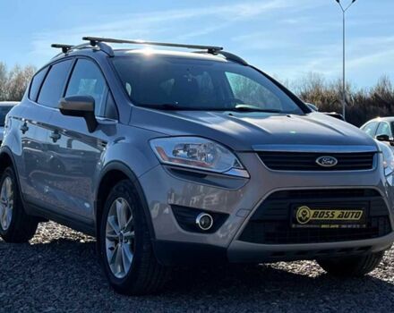 Серый Форд Куга, объемом двигателя 2 л и пробегом 100 тыс. км за 12650 $, фото 1 на Automoto.ua