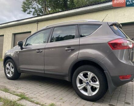 Серый Форд Куга, объемом двигателя 2 л и пробегом 220 тыс. км за 9000 $, фото 1 на Automoto.ua