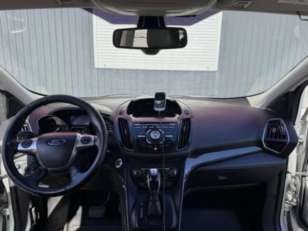 Серый Форд Куга, объемом двигателя 2 л и пробегом 180 тыс. км за 12500 $, фото 1 на Automoto.ua