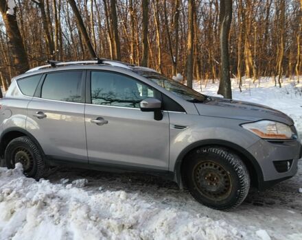 Серый Форд Куга, объемом двигателя 2 л и пробегом 102 тыс. км за 11200 $, фото 1 на Automoto.ua