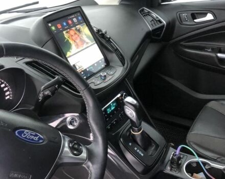 Серый Форд Куга, объемом двигателя 2 л и пробегом 260 тыс. км за 12500 $, фото 1 на Automoto.ua