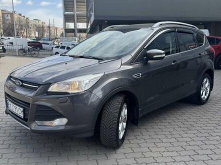 Форд Куга 2015 в Деражне на Automoto.ua Серый Форд Куга, объемом двигателя 2 л и пробегом 380 тыс. км за 9500 $, фото 1 на Automoto.ua