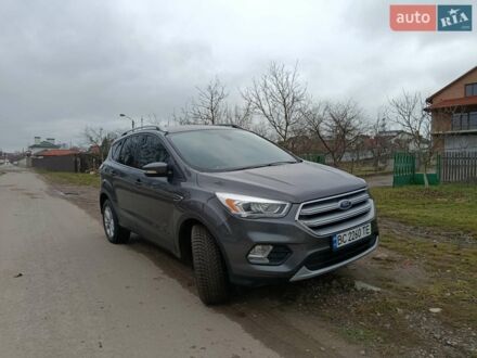 Серый Форд Куга, объемом двигателя 2 л и пробегом 197 тыс. км за 15600 $, фото 1 на Automoto.ua
