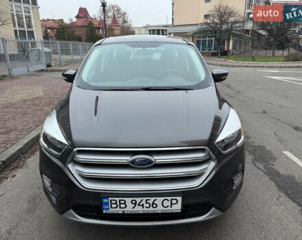 Серый Форд Куга, объемом двигателя 1.5 л и пробегом 94 тыс. км за 12800 $, фото 1 на Automoto.ua