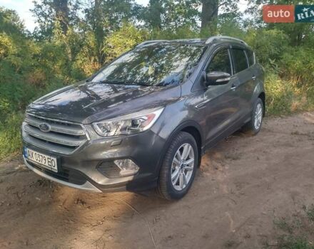 Серый Форд Куга, объемом двигателя 1.5 л и пробегом 39 тыс. км за 15700 $, фото 1 на Automoto.ua