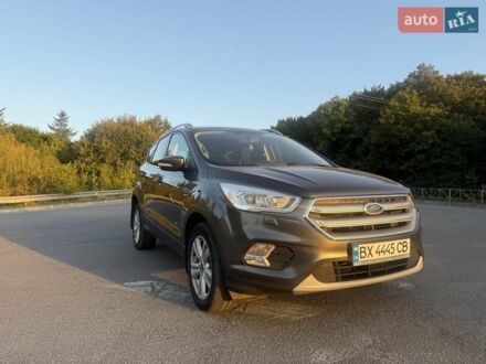 Серый Форд Куга, объемом двигателя 2 л и пробегом 203 тыс. км за 15300 $, фото 1 на Automoto.ua
