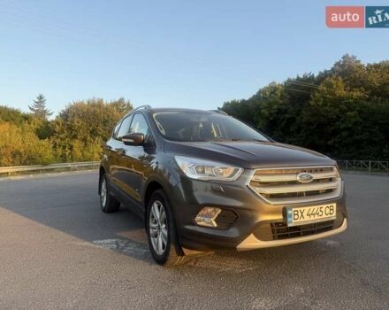 Сірий Форд Куга, об'ємом двигуна 2 л та пробігом 203 тис. км за 15300 $, фото 1 на Automoto.ua