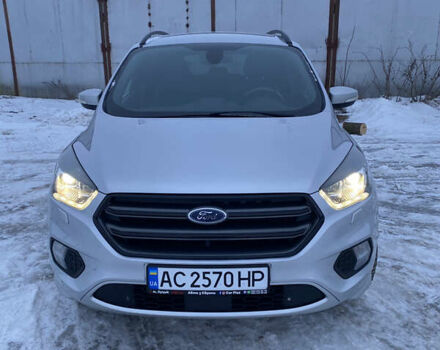 Серый Форд Куга, объемом двигателя 2 л и пробегом 199 тыс. км за 16800 $, фото 1 на Automoto.ua