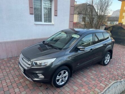 Серый Форд Куга, объемом двигателя 2 л и пробегом 217 тыс. км за 12800 $, фото 1 на Automoto.ua