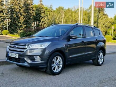 Форд Куга 2017 у Рівному на Automoto.ua Сірий Форд Куга, об'ємом двигуна 1.5 л та пробігом 254 тис. км за 16500 $, фото 1 на Automoto.ua