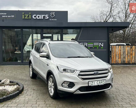 Серый Форд Куга, объемом двигателя 2 л и пробегом 189 тыс. км за 16500 $, фото 1 на Automoto.ua