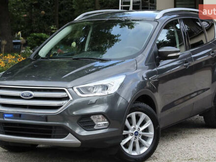 Серый Форд Куга, объемом двигателя 2 л и пробегом 115 тыс. км за 19000 $, фото 1 на Automoto.ua