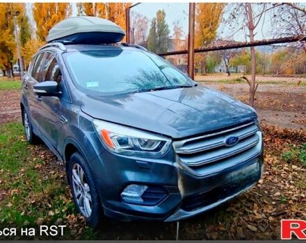Сірий Форд Куга, об'ємом двигуна 1.5 л та пробігом 73 тис. км за 11000 $, фото 1 на Automoto.ua