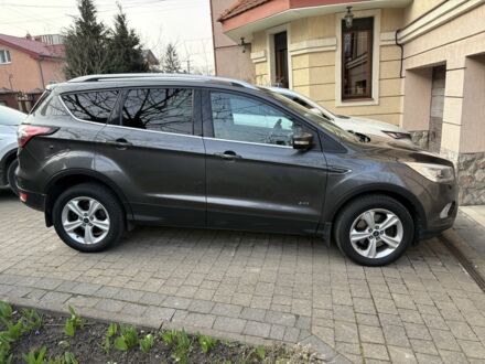 Серый Форд Куга, объемом двигателя 2 л и пробегом 115 тыс. км за 17500 $, фото 1 на Automoto.ua