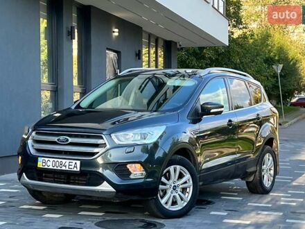 Сірий Форд Куга, об'ємом двигуна 2 л та пробігом 92 тис. км за 16499 $, фото 1 на Automoto.ua
