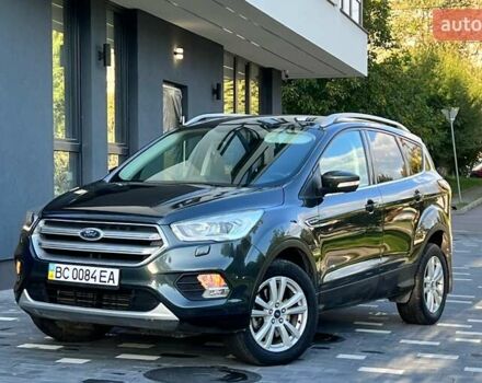 Сірий Форд Куга, об'ємом двигуна 2 л та пробігом 92 тис. км за 16499 $, фото 1 на Automoto.ua