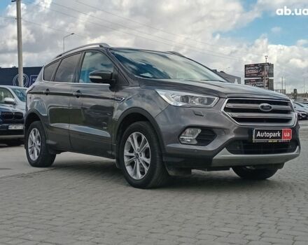 Форд Куга 2017 в Львове на Automoto.ua Серый Форд Куга, объемом двигателя 2 л и пробегом 115 тыс. км за 19680 $, фото 1 на Automoto.ua