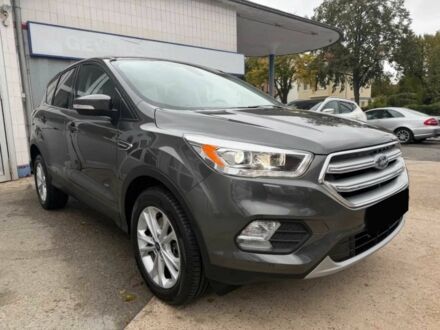 Серый Форд Куга, объемом двигателя 2 л и пробегом 57 тыс. км за 11000 $, фото 1 на Automoto.ua