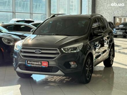 Форд Куга 2017 в Одессе на Automoto.ua Серый Форд Куга, объемом двигателя 2 л и пробегом 270 тыс. км за 12990 $, фото 1 на Automoto.ua