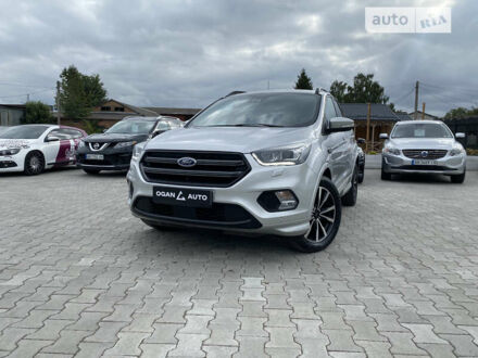 Форд Куга 2018 в Виннице на Automoto.ua Серый Форд Куга, объемом двигателя 2 л и пробегом 238 тыс. км за 20900 $, фото 1 на Automoto.ua