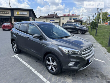 Форд Куга 2018 у Хмельницькому на Automoto.ua Сірий Форд Куга, об'ємом двигуна 1.5 л та пробігом 53 тис. км за 22700 $, фото 1 на Automoto.ua