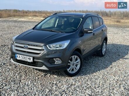 Серый Форд Куга, объемом двигателя 2 л и пробегом 119 тыс. км за 15800 $, фото 1 на Automoto.ua