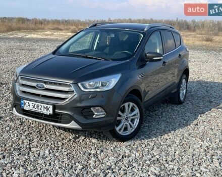 Сірий Форд Куга, об'ємом двигуна 2 л та пробігом 119 тис. км за 16900 $, фото 1 на Automoto.ua