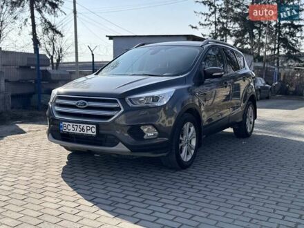 Форд Куга 2019 в Львове на Automoto.ua Серый Форд Куга, объемом двигателя 1.5 л и пробегом 105 тыс. км за 17400 $, фото 1 на Automoto.ua