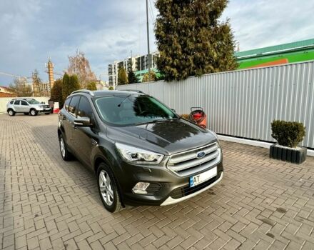 Серый Форд Куга, объемом двигателя 2 л и пробегом 82 тыс. км за 18800 $, фото 1 на Automoto.ua