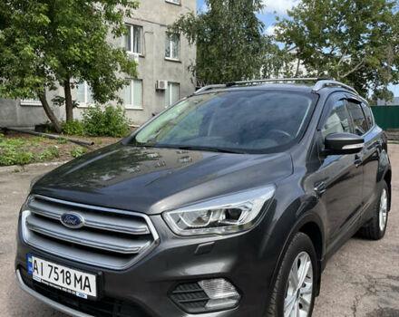 Серый Форд Куга, объемом двигателя 1.5 л и пробегом 97 тыс. км за 16999 $, фото 1 на Automoto.ua
