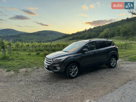 Форд Куга 2019 в Черкассах на Automoto.ua Серый Форд Куга, объемом двигателя 1.5 л и пробегом 160 тыс. км за 17500 $, фото 1 на Automoto.ua