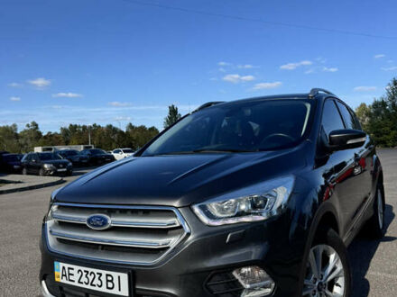 Форд Куга 2019 в Днепре (Днепропетровске) на Automoto.ua Серый Форд Куга, объемом двигателя 1.5 л и пробегом 61 тыс. км за 19200 $, фото 1 на Automoto.ua