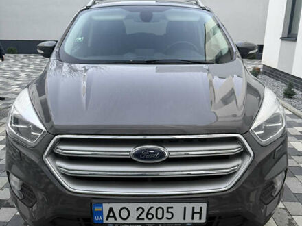 Сірий Форд Куга, об'ємом двигуна 2 л та пробігом 113 тис. км за 23000 $, фото 1 на Automoto.ua