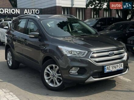 Форд Куга 2019 в Днепре (Днепропетровске) на Automoto.ua Серый Форд Куга, объемом двигателя 1.5 л и пробегом 41 тыс. км за 18999 $, фото 1 на Automoto.ua