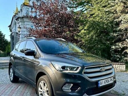 Серый Форд Куга, объемом двигателя 2 л и пробегом 138 тыс. км за 16700 $, фото 1 на Automoto.ua